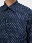 selected-miesten-kauluspaita-ethan-aop-shirt-nos-tummansininen-3
