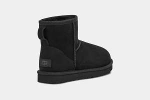 UGG Naisten Kengät, W CLASSIC MINI II Musta